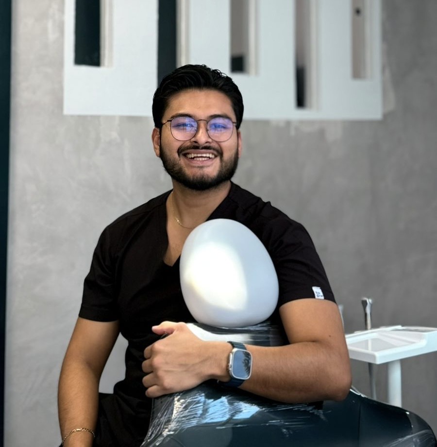 Dr. Ricardo Luna